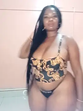 Luciouslips00 Show in webcam