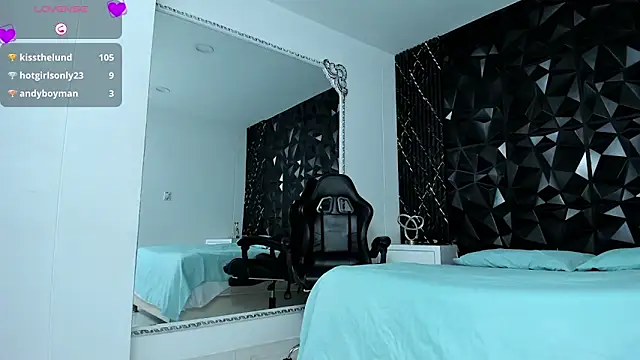 Онлайн чат XXX AnaiaClarck