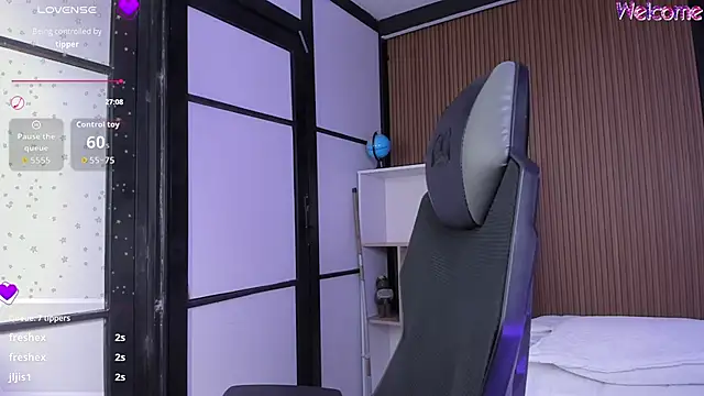 CarolineFyreのライブXXXチャット