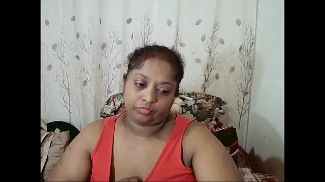 Chat XXX ao vivo de Indiantasha
