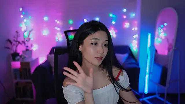 XXX chat uživo modela HannaRosie_