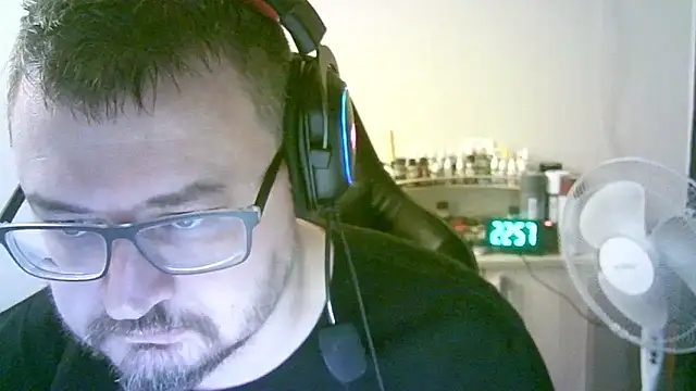 SirAbuser 即時 XXX 聊天