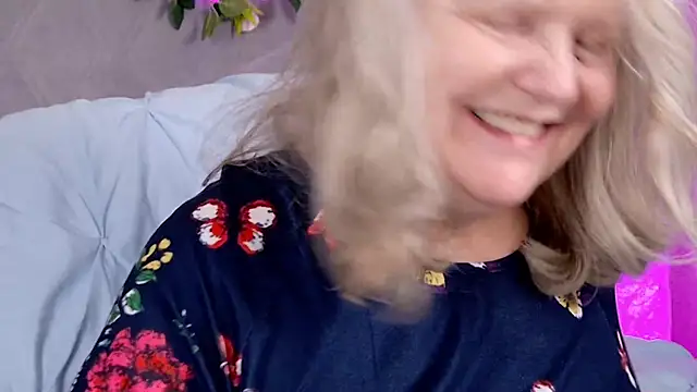 Kaitlyn_Winters: онлайн-секс-чат