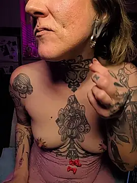 Chatroom XXX en direct de sarahpearlx