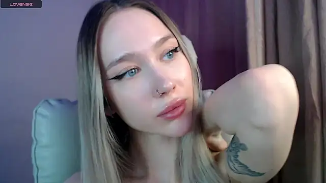 Des_chn Live XXX chat