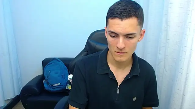 Matiius18's Live XXX Chat