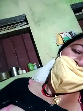 Show modela Haliya88 na web-kameri