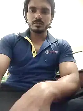 Rocky_boy4: διαδικτυακό σόου στην κάμερα