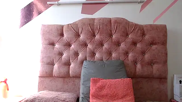 Kitten_Hot_'s Live XXX Chat