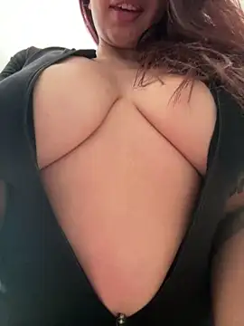 Canneela Live XXX-chat