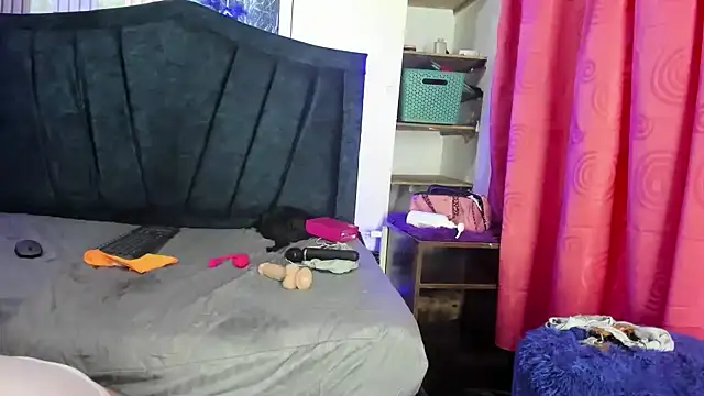 sharlotte_ms' Live XXX Chat