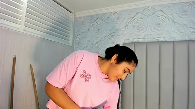 Lya_dubois_'s Live XXX Chat