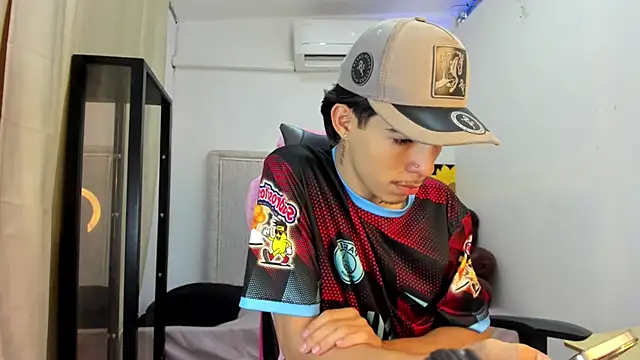 Онлайн чат XXX Bad_bunnyy_