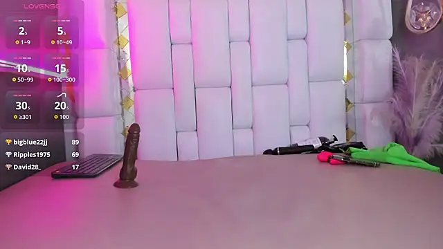 saray_white_'s Live XXX Chat