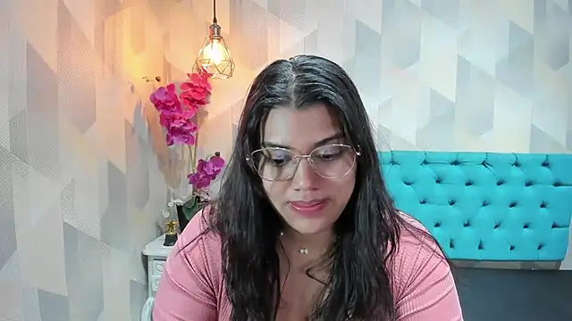 LindaBreeS 即時 XXX 聊天