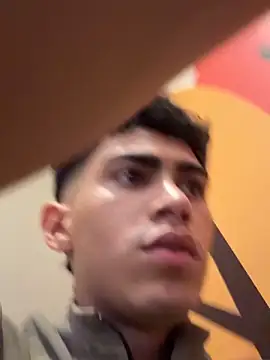 WildLogan Chat XXX in diretta