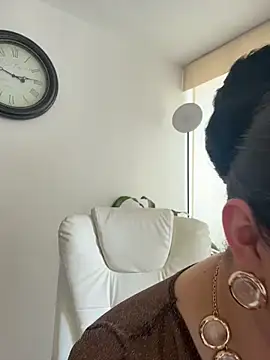 sukhakunis1 – Live XXX-chat