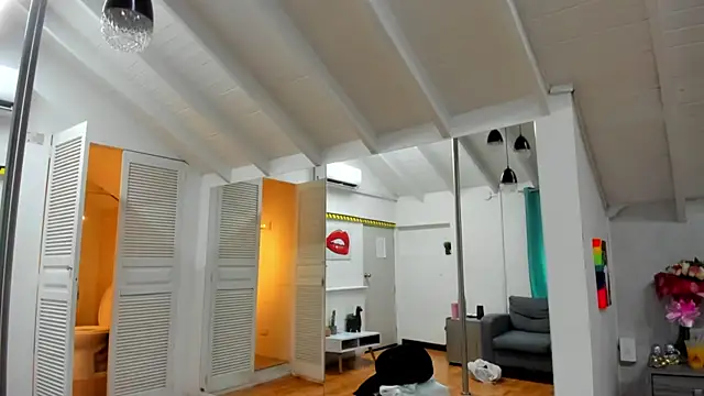 Martina_Miiller 网络视讯表演