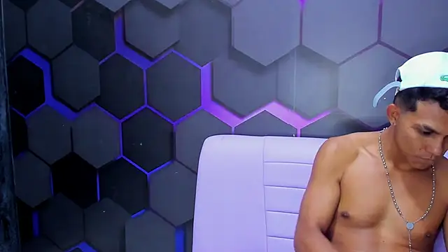 secretsex_party Adlı Modelin Canlı XXX Sohbeti