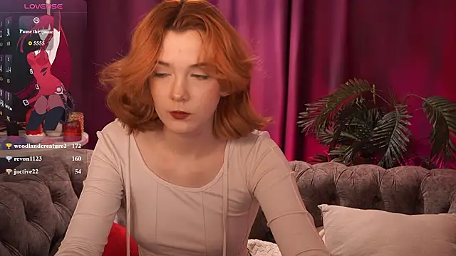 AvaRyderのライブXXXチャット