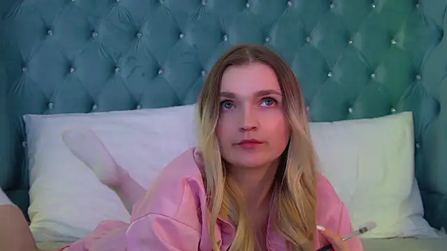 AnnyRaii 即時 XXX 聊天