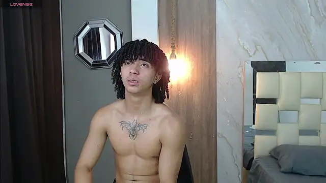 kim_curlyy Chat XXX in diretta