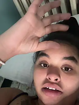 Aloyenita লাইভ XXX চ্যাট