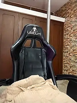 kiitty_____ Adlı Modelin Canlı XXX Sohbeti