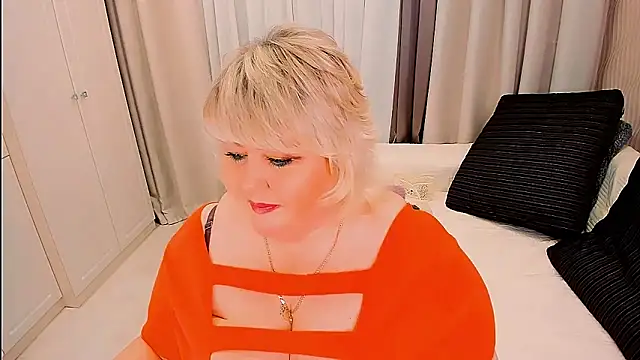 Chat +18 de BIGTITSBBW ao vivo