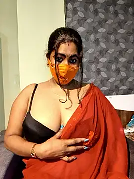 Poly_bhabi: вебкам-шоу