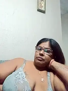 mileesha Chat XXX in diretta