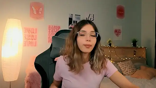 dinnerwithflowers Adlı Modelin Canlı XXX Sohbeti