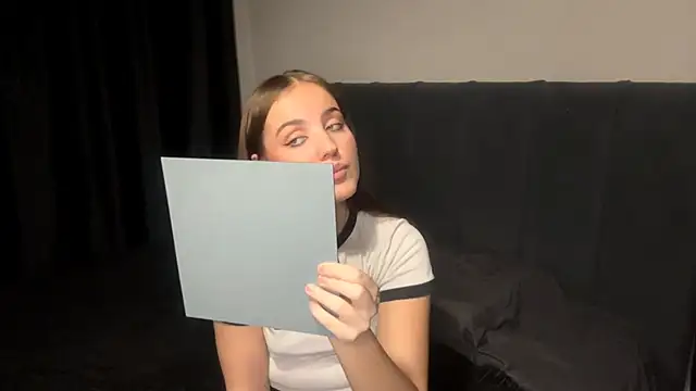 LowriseZiziphus – Live XXX-chat