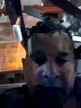 Pokazy przed kamerką – Ezehombre