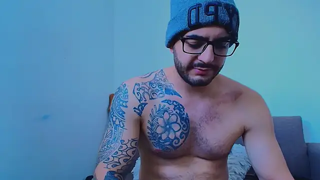 Chat XXX ao vivo de thomas_gun