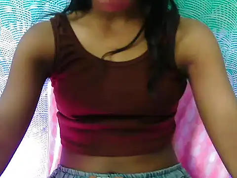 KiaraDoll002's Webcam Show