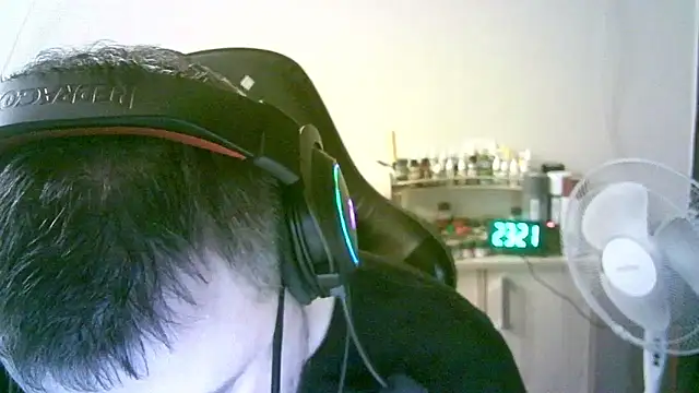 Chat +18 de SirAbuser ao vivo