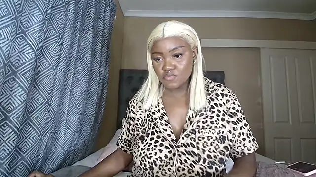 nanababe1 Live XXX Chat