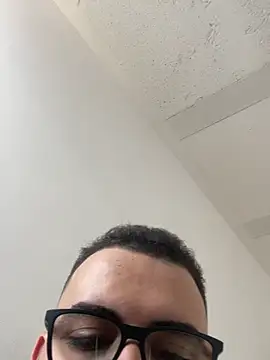 julianlondo111's Live XXX Chat