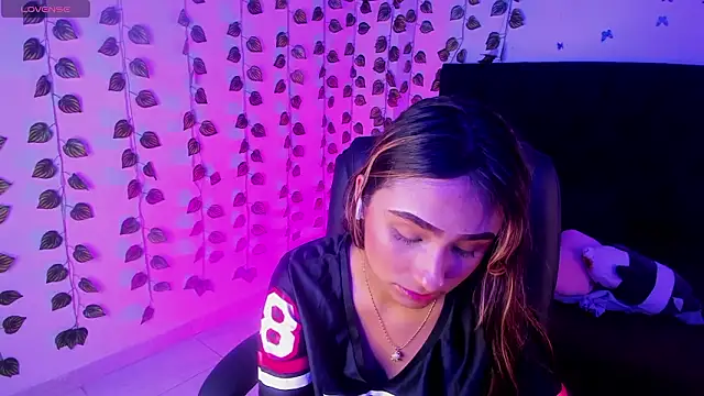 charlotte_keyss – webcam-show