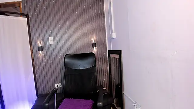 VioletHall2 élő XXX-chatje