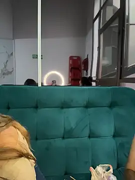 Antonella_Julieta's Live XXX Chat