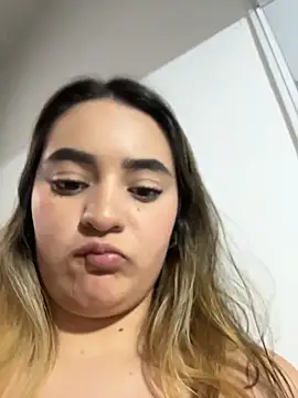 Antonella_Julieta 现场XXX聊天