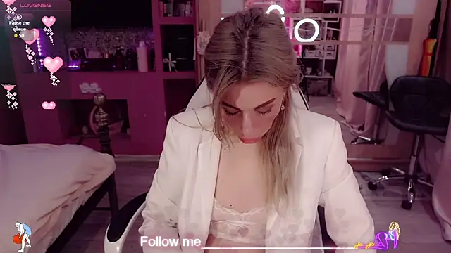 AnnieGOld_'s Live XXX Chat