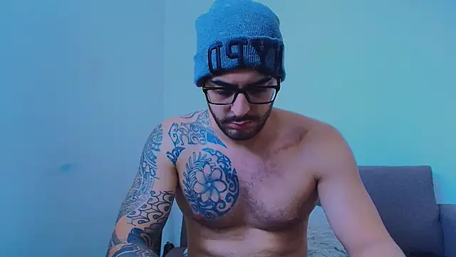 Chat +18 de thomas_gun ao vivo