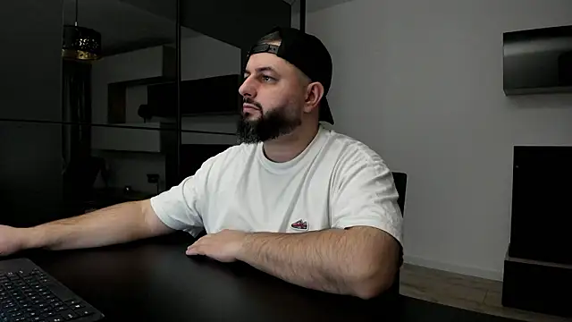 Chat +18 de DravenPeak ao vivo