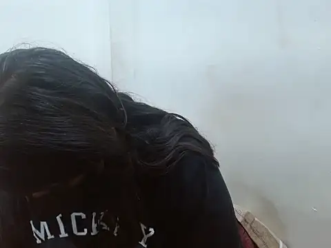 Ruchi_Singh0: διαδικτυακό σόου στην κάμερα