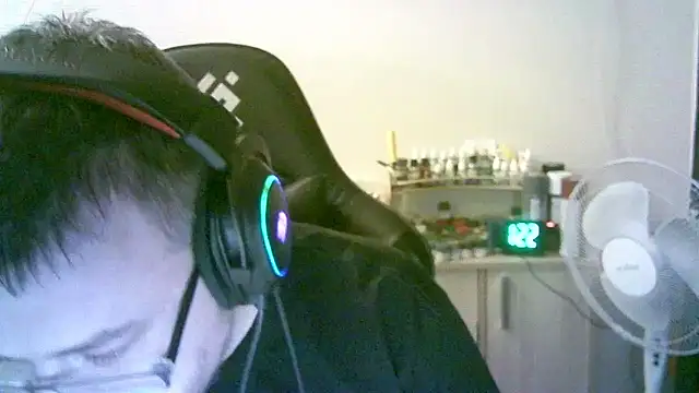 SirAbuser Chat XXX in diretta