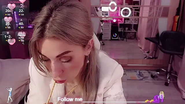 Chat XXX en directo de AnnieGOld_