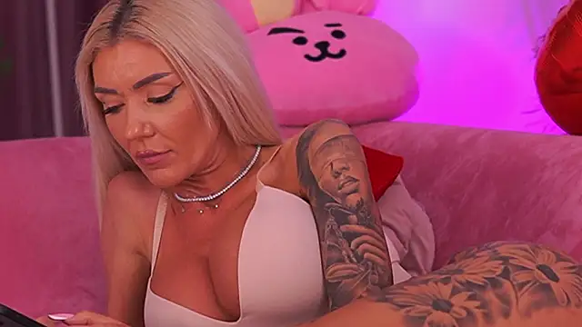 fallingangel Adlı Modelin Canlı XXX Sohbeti